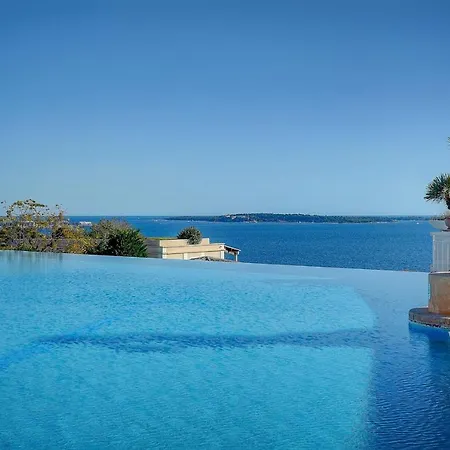 Immogroom - 2 Sea View - Renovated - Pool - Terrace - Parking - Ac Apartment *